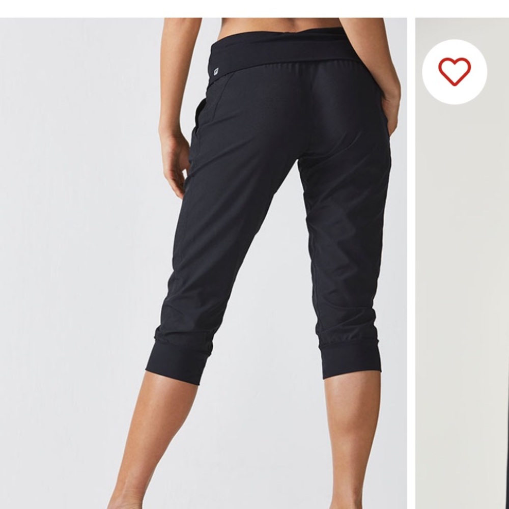 Fabletics Labaree Capri - image 1
